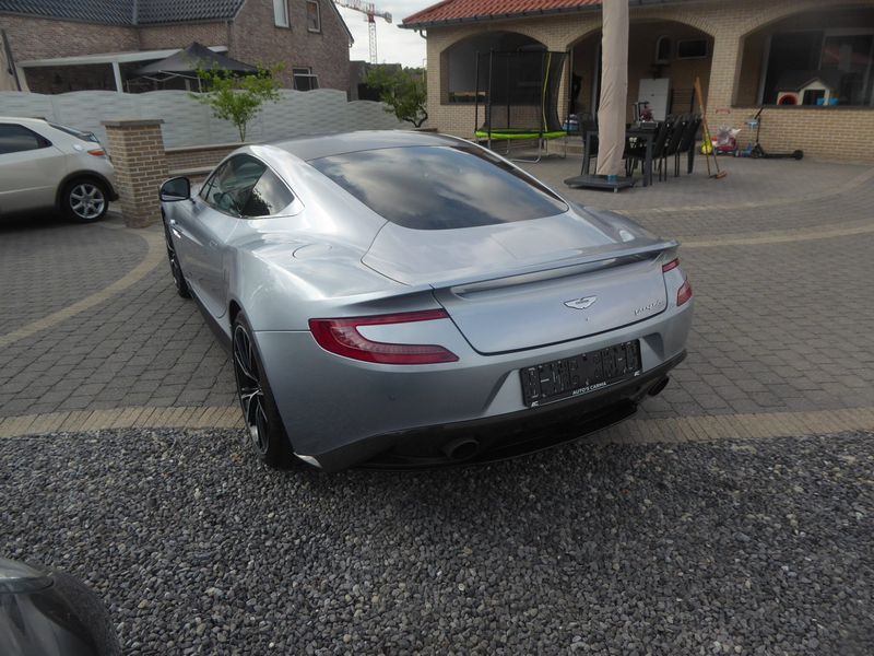 Aston Martin Vanquish • 2013 • 67,000 km 4