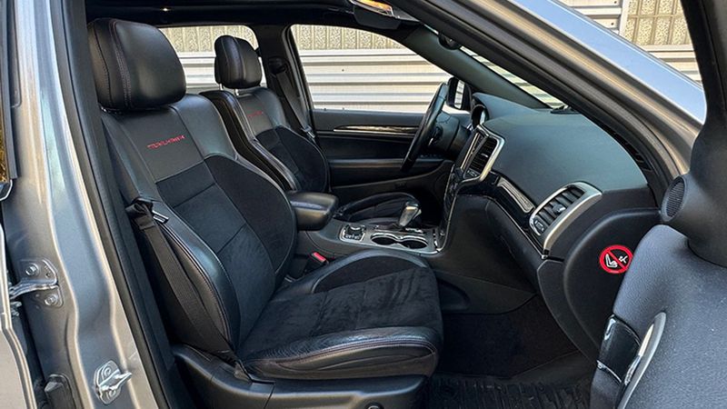 Jeep Grand Cherokee • 2018 • 102,429 km 10