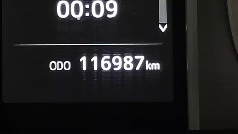 Toyota Land Cruiser • 2022 • 116,987 km 13