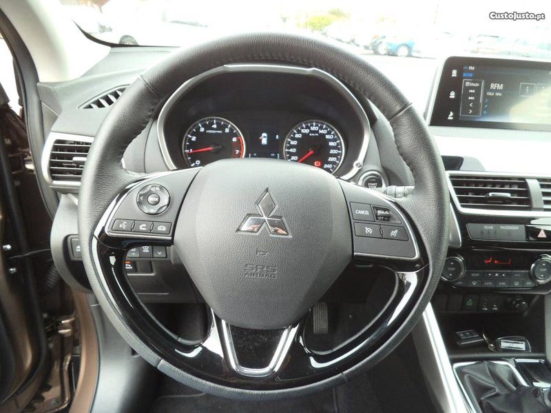 Mitsubishi Eclipse Cross • 2017 • 10,000 km 5