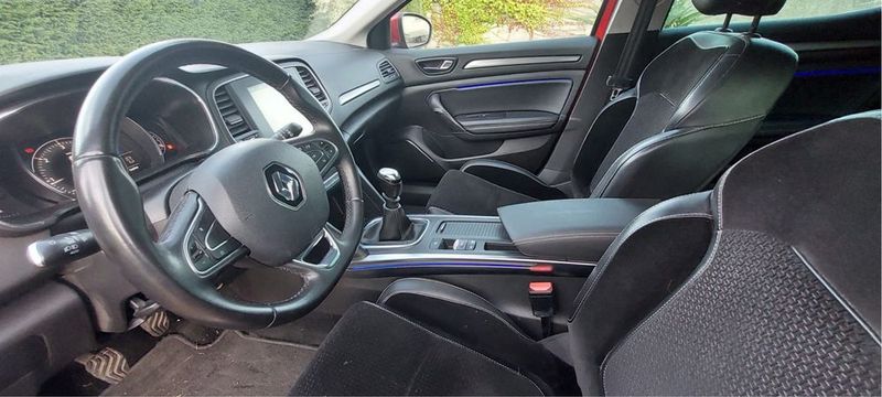 Renault Mégane • 2016 • 135,000 km 9