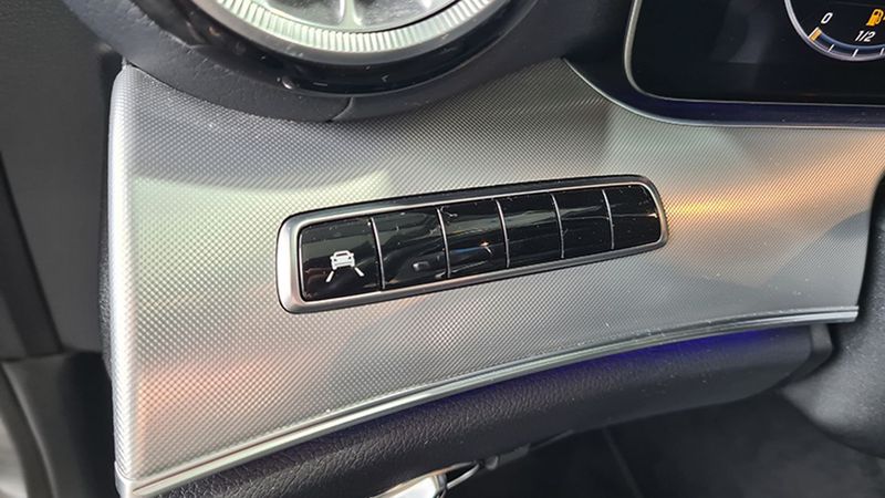 Mercedes-Benz E Cabrio • 2019 • 61,279 km 17