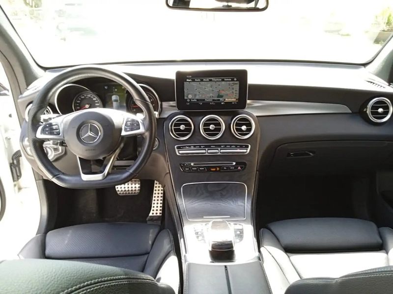 Mercedes-Benz GLC • 2018 • 54,000 km 12