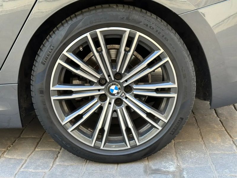 BMW 3 Series • 2021 • 56,300 km 9