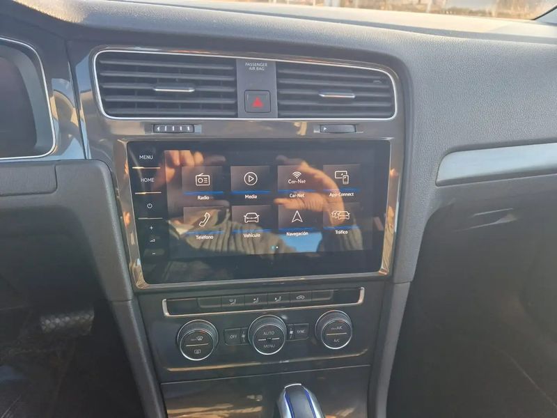 Volkswagen e-Golf • 2019 • 26,000 km 9
