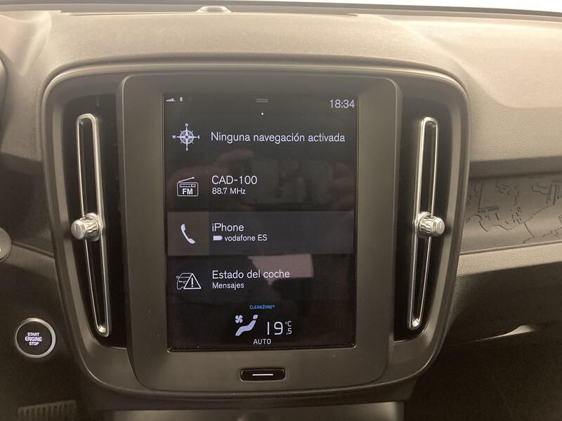 Volvo XC40 • 2024 • 32,805 km 13