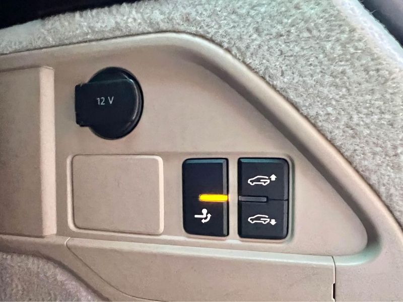 Volkswagen Touareg • 2016 • 107,588 km 2