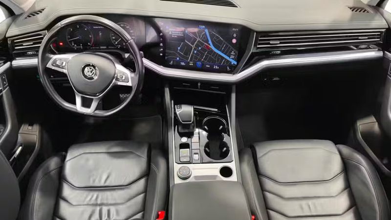 Volkswagen Touareg • 2019 • 170,134 km 2