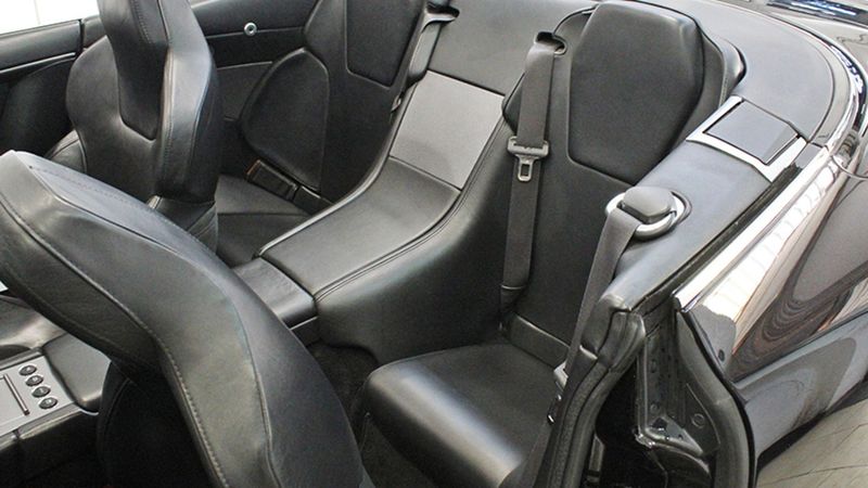 Aston Martin DB9 • 2006 • 58,160 km 3