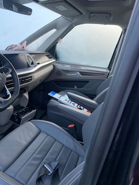 Volkswagen Multivan • 2022 • 9,000 km 5