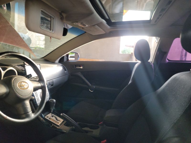 Toyota Corolla • 2005 • 155,000 km 6