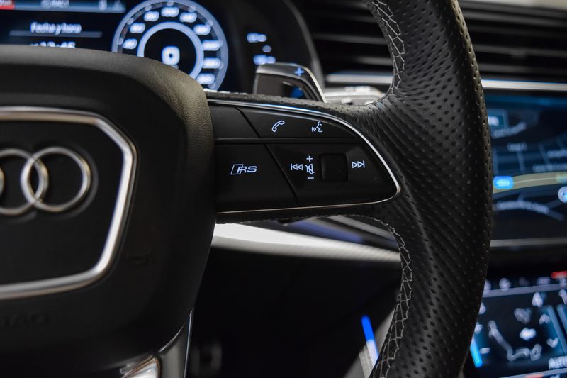 Audi RS Q8 • 2021 • 52,000 km 9