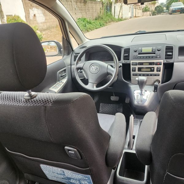 Toyota Corolla • 2002 • 139,000 km 5