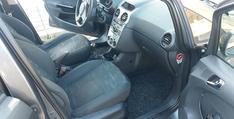 Opel Corsa • 2011 • 180,000 km 6