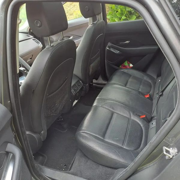 Jaguar E-PACE • 2018 • 61,000 km 5