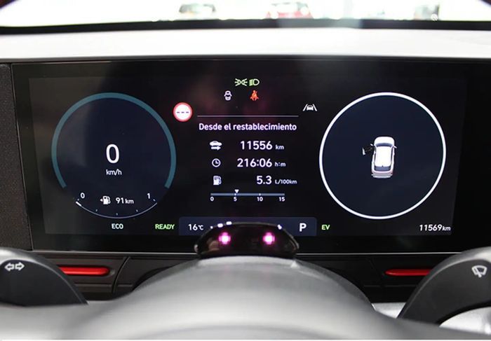 Hyundai Kona • 2023 • 11,400 km 15