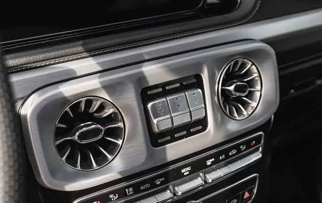 Mercedes-Benz G-Class • 2019 • 30,800 km 10