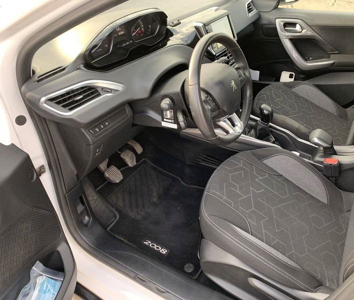 Peugeot 2008 • 2016 • 150,000 km 9