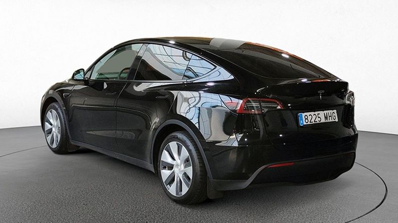 Tesla Model Y • 2023 • 46,686 km 1