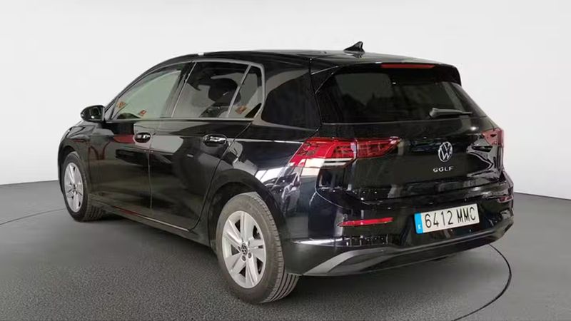 Volkswagen Golf • 2023 • 28,375 km 4