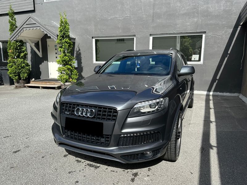 Audi Q7 • 2011 • 164,000 km 1