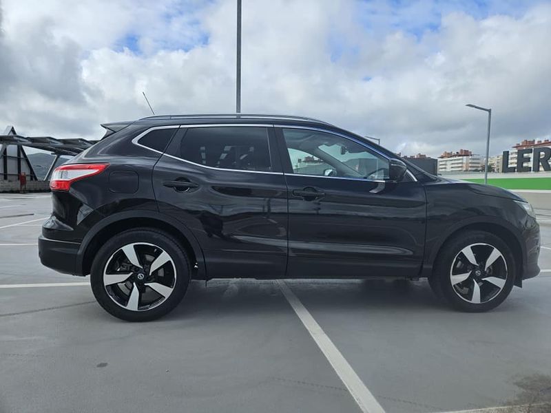 Nissan Qashqai • 2015 • 125,000 km 3