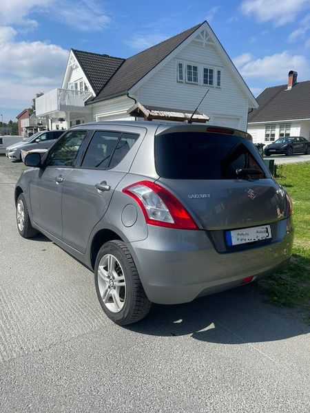 Suzuki Swift • 2015 • 51,000 km 2