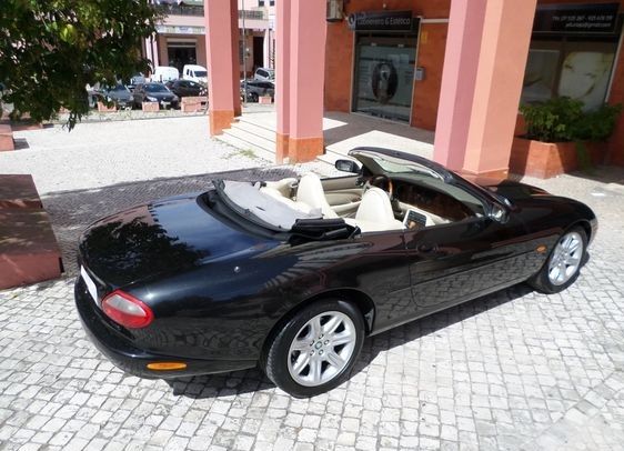 Jaguar XK8 Convertible • 2000 • 180,000 km 6