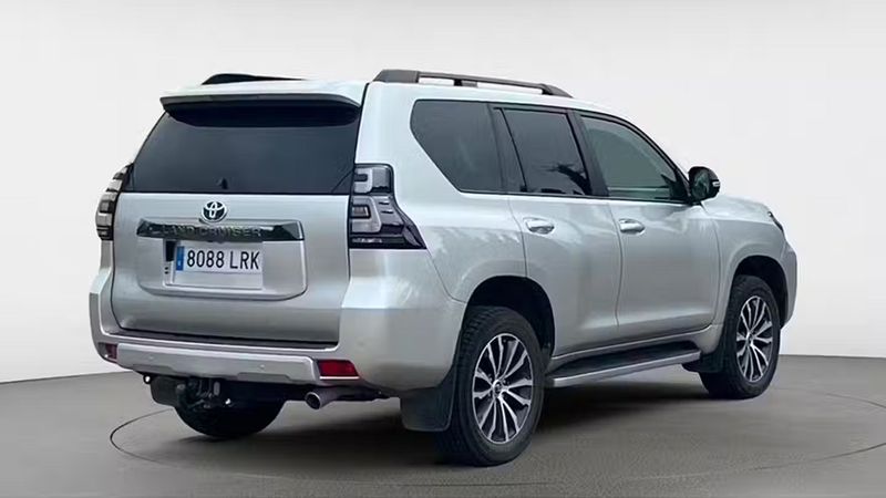 Toyota Land Cruiser • 2021 • 28,124 km 7