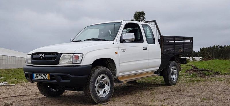 Toyota Hilux • 2005 • 350,000 km 4