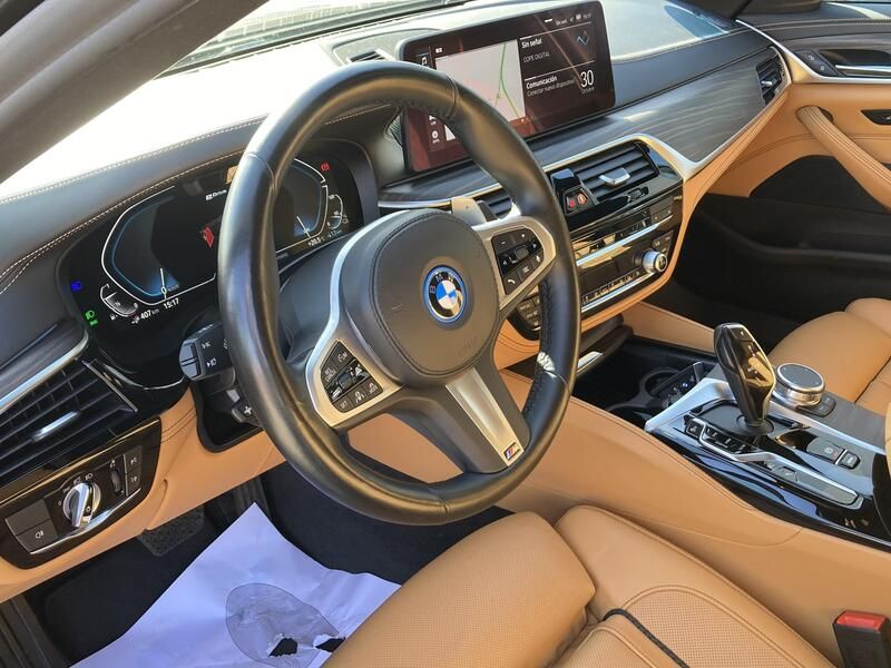 BMW 5 Series • 2021 • 43,912 km 5