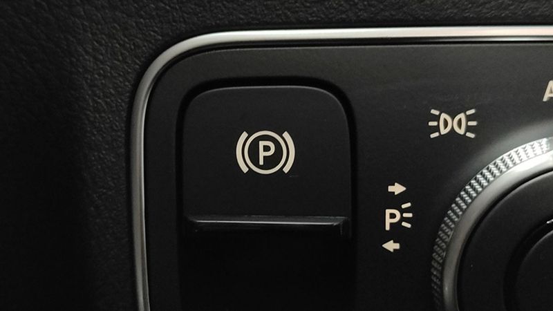 Mercedes-Benz Class B • 2023 • 6,999 km 37