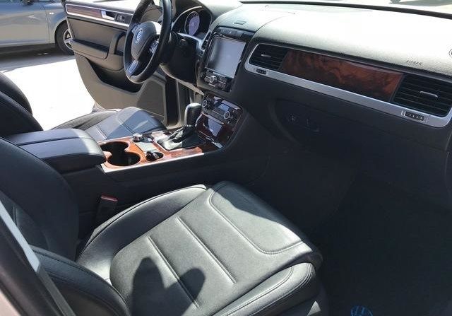 Volkswagen Touareg • 2012 • 198,000 km 11