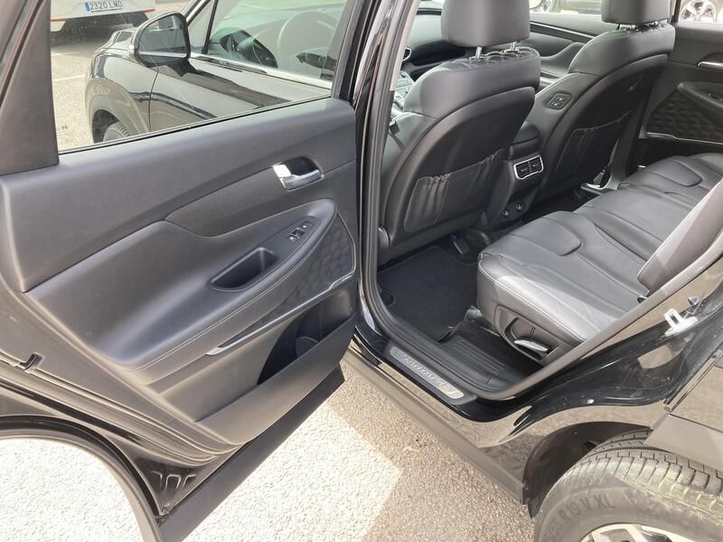 Hyundai Santa Fe • 2021 • 56,158 km 21