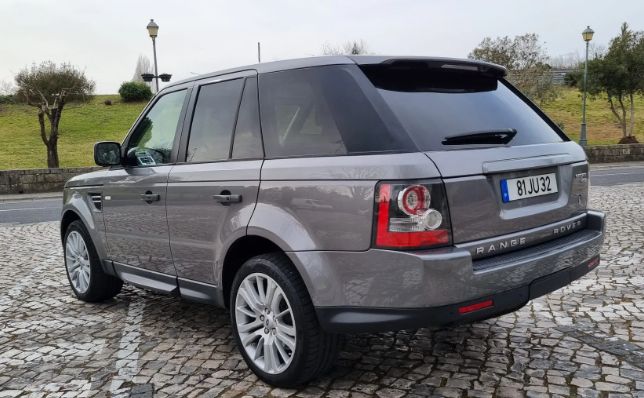 Land Rover Range Rover • 2010 • 233,000 km 4
