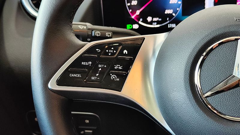 Mercedes-Benz Class B • 2023 • 6,999 km 32