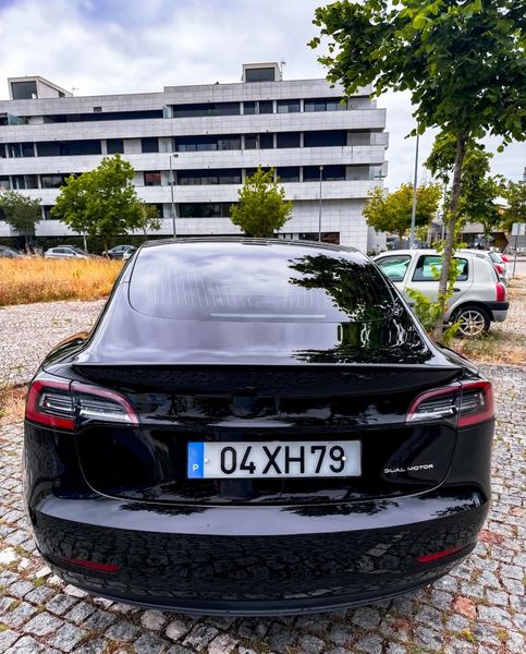 Tesla Model 3 • 2019 • 105,432 km 4