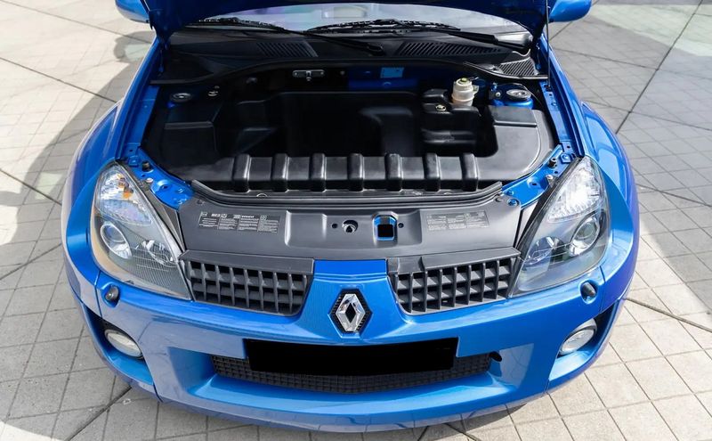 Renault Clio • 2003 • 24,500 km 9