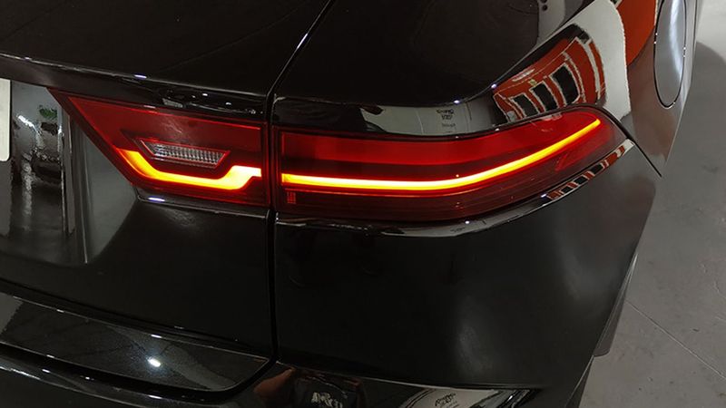 Jaguar E-PACE • 2021 • 32,978 km 16