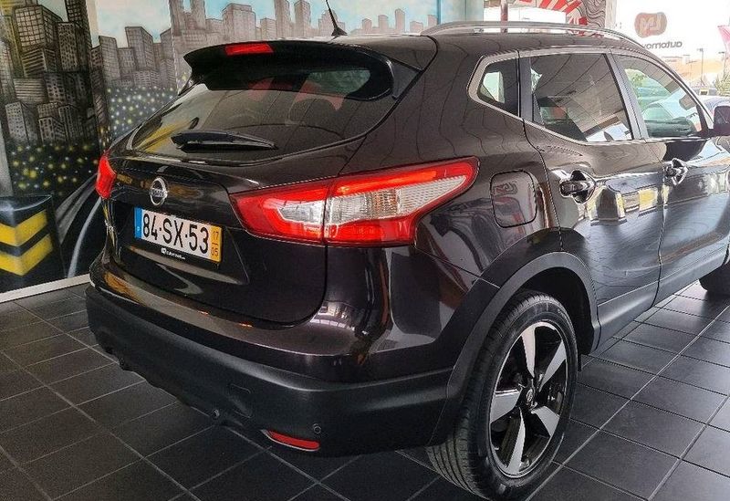 Nissan Qashqai • 2017 • 90,000 km 5