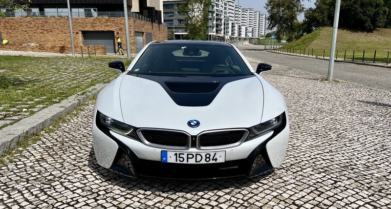 BMW i8 • 2014 • 89,430 km 3