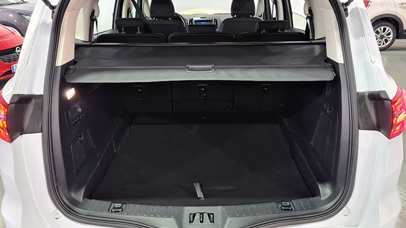 Ford S-Max • 2022 • 42,750 km 10