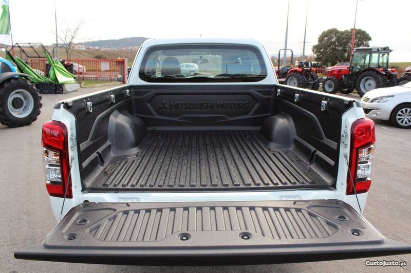 Mitsubishi L200 • 2002 • 40,000 km 3