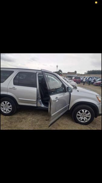 Honda CR-V • 2005 • 178,000 km 3