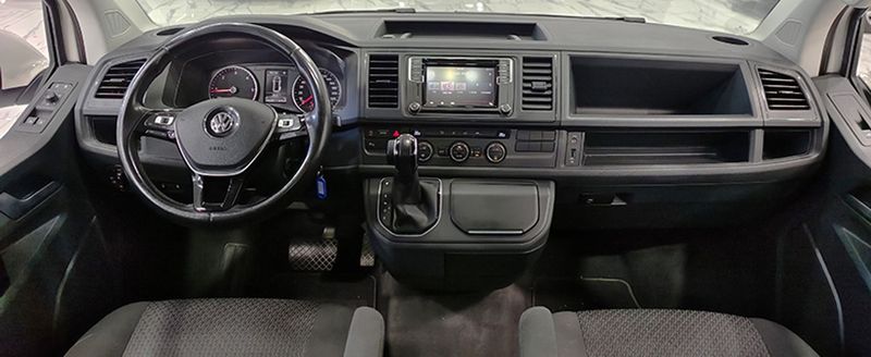 Volkswagen Multivan • 2018 • 59,521 km 10