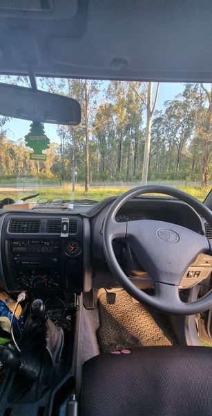 Toyota Land Cruiser • 1999 • 267,000 km 4