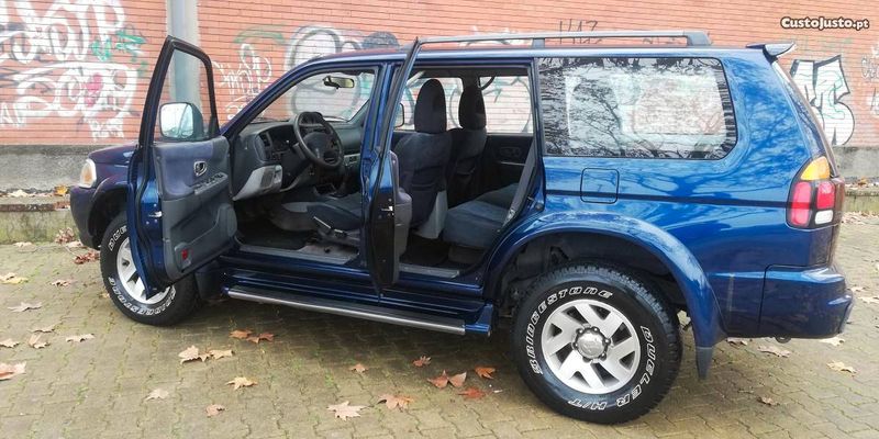 Mitsubishi Pajero • 2000 • 190,000 km 3