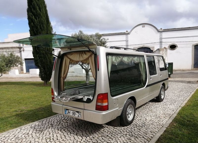 Volvo V70 • 1986 • 98,000 km 3