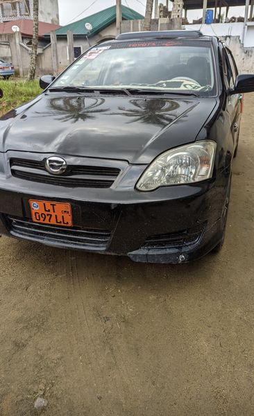 Toyota Corolla • 2008 • 85,000 km 2