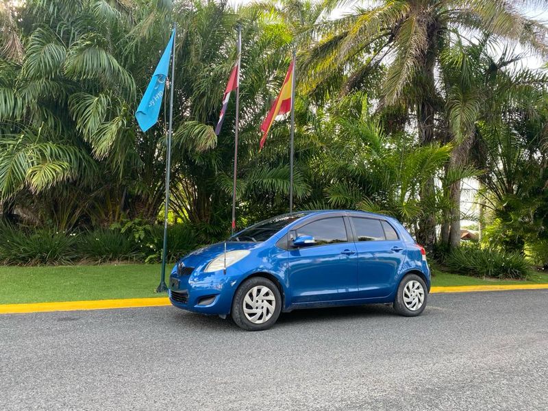 Toyota Vitz • 2010 • 180,000 km 3